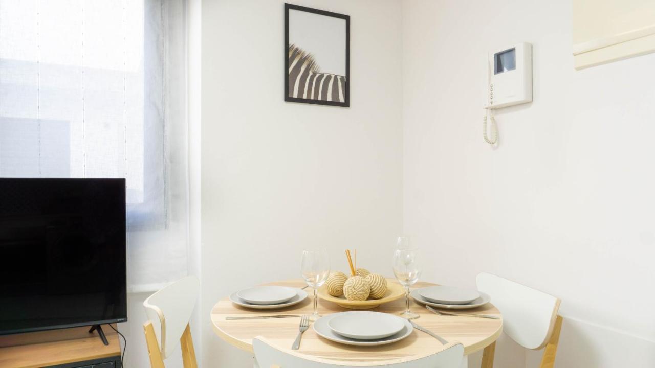 Apartment Dos Aceras Malaga Exterior photo